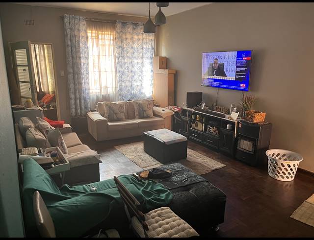 1 BEDROOM APARTMENT FOR SALE IN FLORIDA LAKE